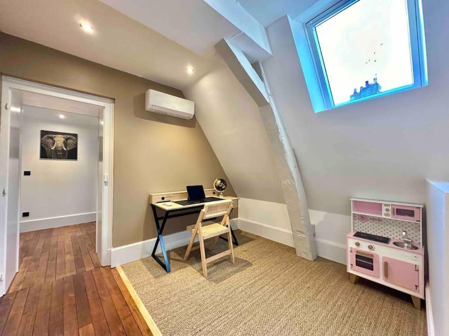 La Maison Des Cours - Wifi - Centre Ville 穆兰 外观 照片