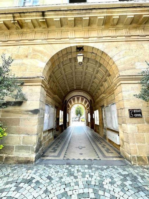 La Maison Des Cours - Wifi - Centre Ville 穆兰 外观 照片